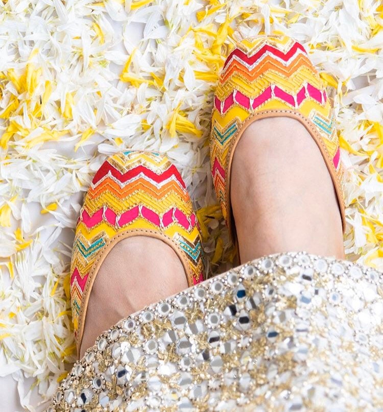 Multi Chevron Punjabi Jutti/Jooti/Khussa in Leather Cushioned Insole Sizes US 6, 7, 8 / UK 4, 5, 6