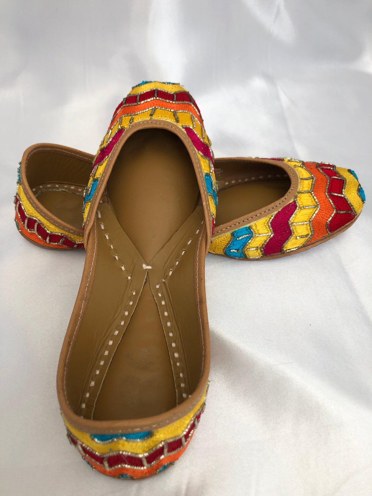 Multi Chevron Punjabi Jutti/Jooti/Khussa in Leather Cushioned Insole Sizes US 6, 7, 8 / UK 4, 5, 6