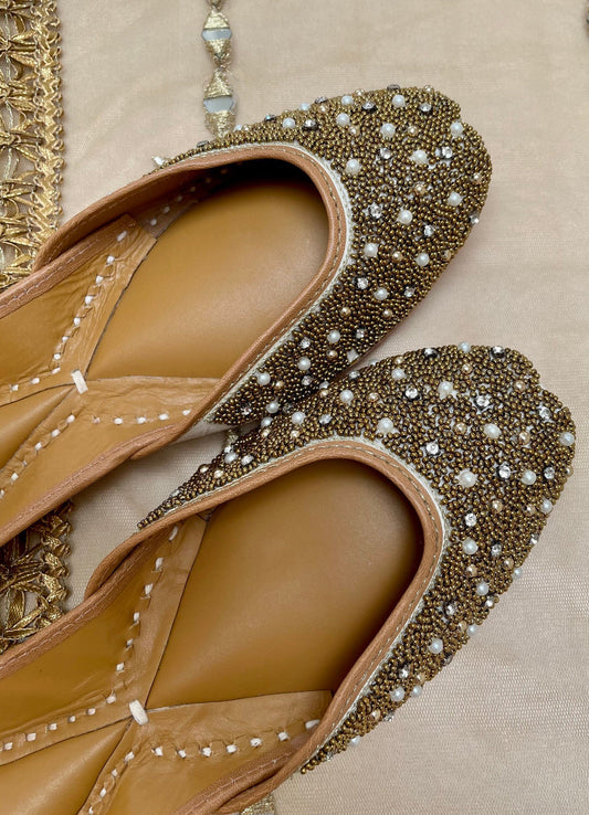 Ornate Gold Clustered Juttis Punjabi Jooti Women Shoes Khussa Embroidered pumps Bridal Shoes