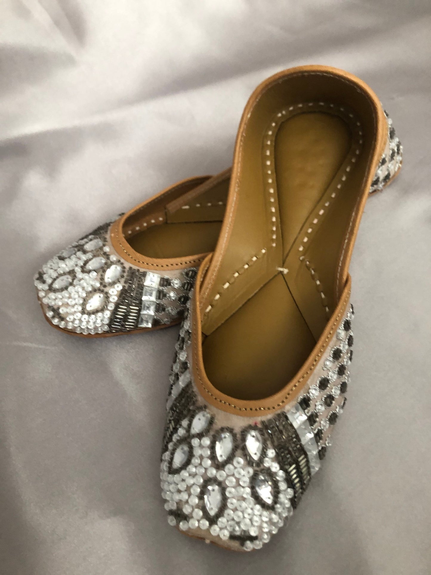 Silver Grey Punjabi Jutti/Jooti/Pakistani Khussa Wedding Shoes Perfect Bridesmaid gifts Leather Cushioned Insole