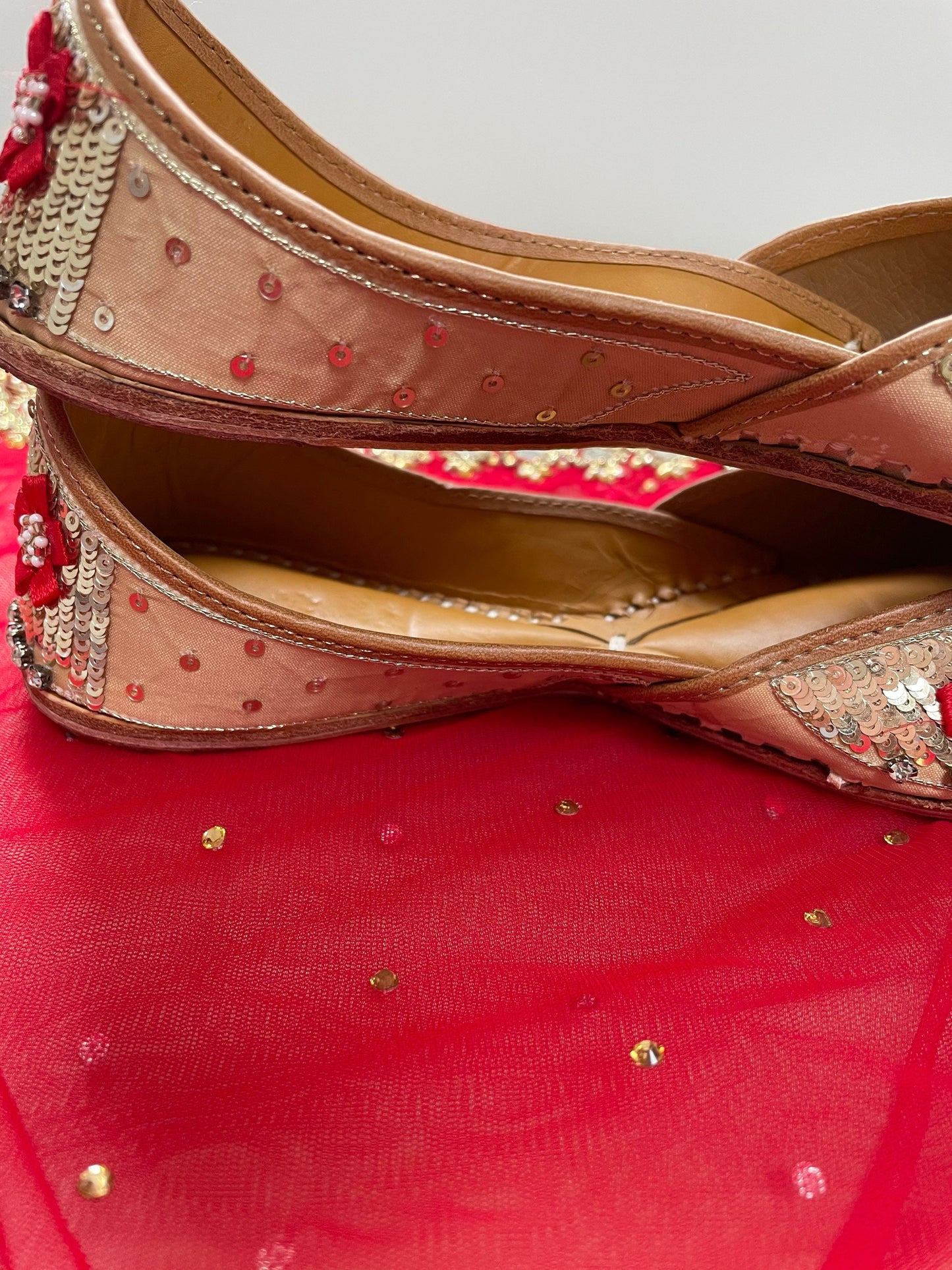 Bridal Red Juttis Punjabi Jooti Women Shoes Khussa Embroidered pumps Bridal Shoes