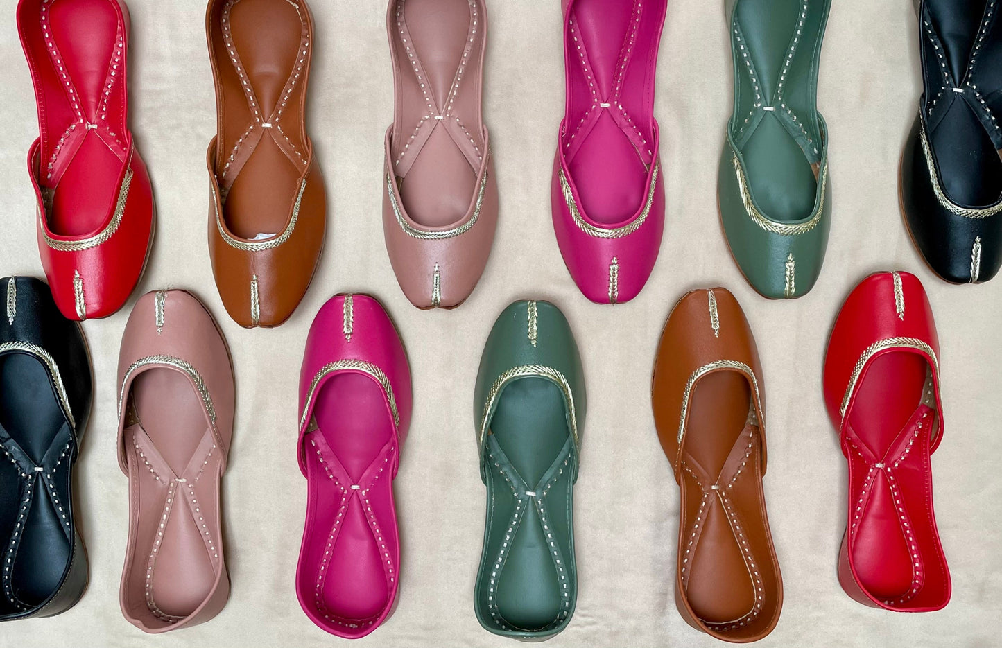 Leatherette Juttis Punjabi Jooti Women Shoes Khussa Embroidered pumps Bridal Shoes Various colours
