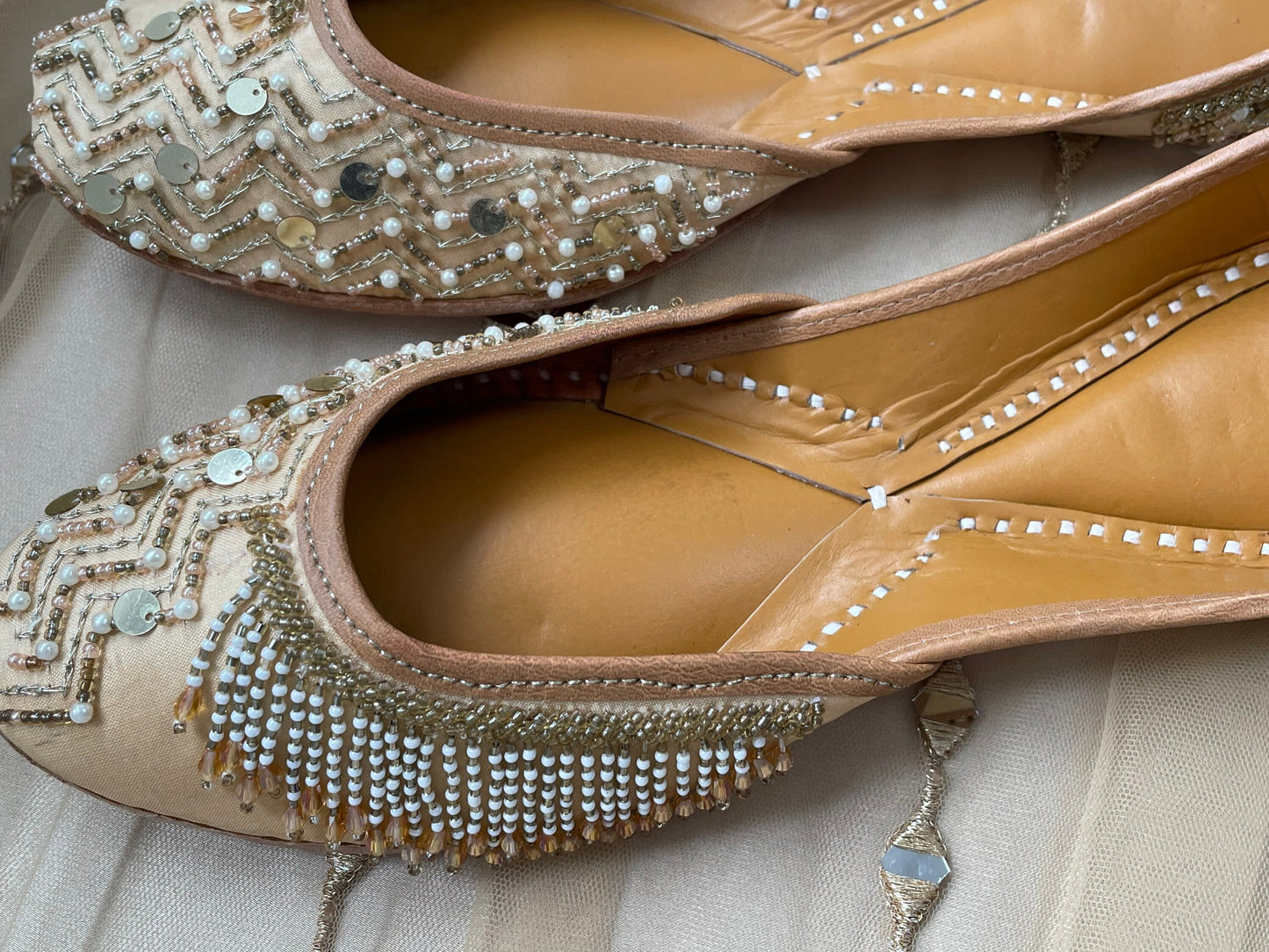 Nude Juttis Punjabi Jooti Moving tassel Women Shoes Khussa Embroidered pumps Bridal Shoes