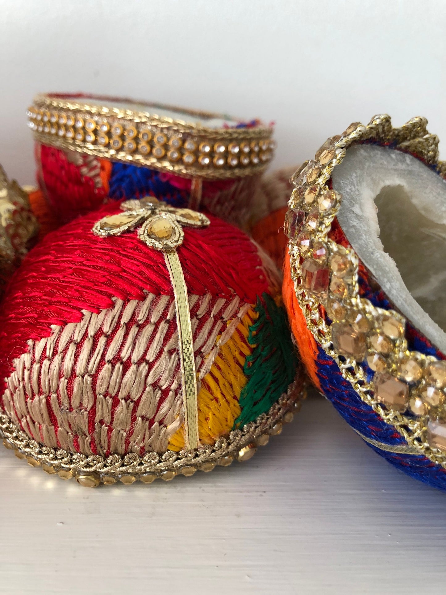 10 x Phulkari Thuttis Decorated Coconut Halves Nariyal essential Sikh Wedding Ladies Milni South Indian Wedding Accessory Asian Weddings