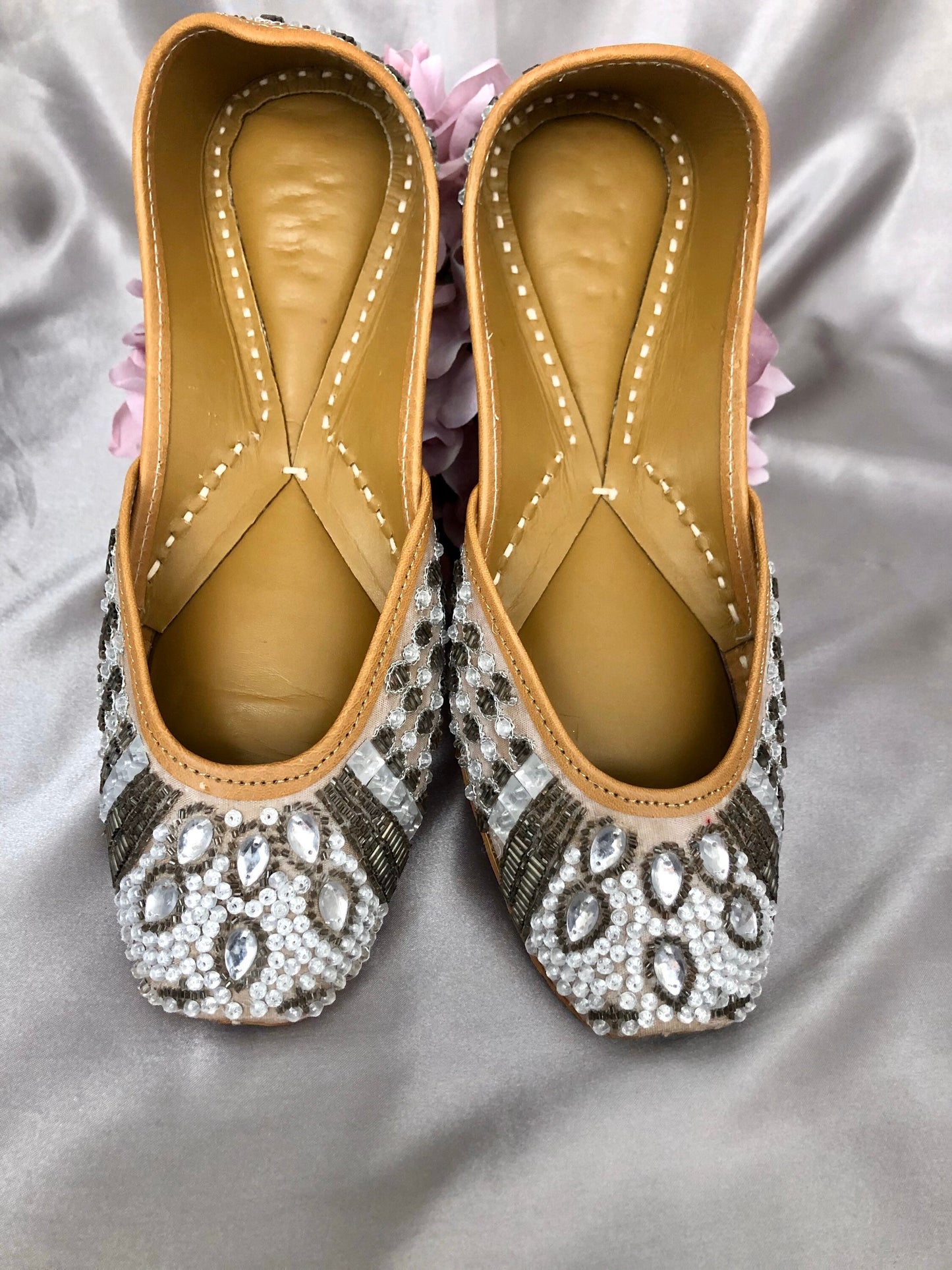 Silver Grey Punjabi Jutti/Jooti/Pakistani Khussa Wedding Shoes Perfect Bridesmaid gifts Leather Cushioned Insole