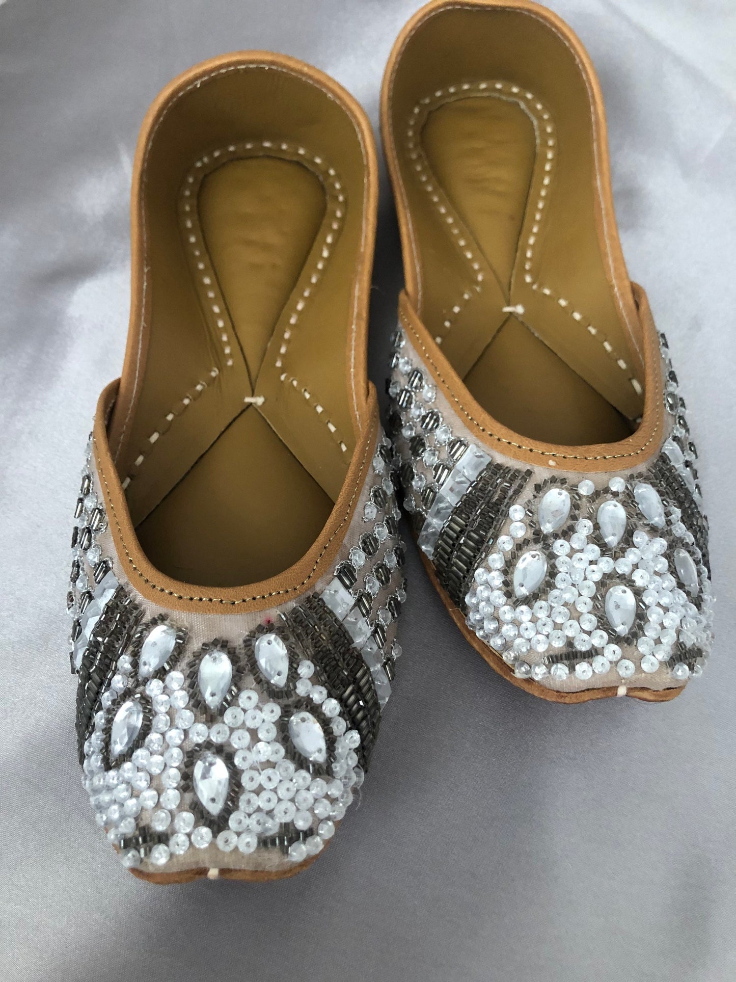Silver Grey Punjabi Jutti/Jooti/Pakistani Khussa Wedding Shoes Perfect Bridesmaid gifts Leather Cushioned Insole
