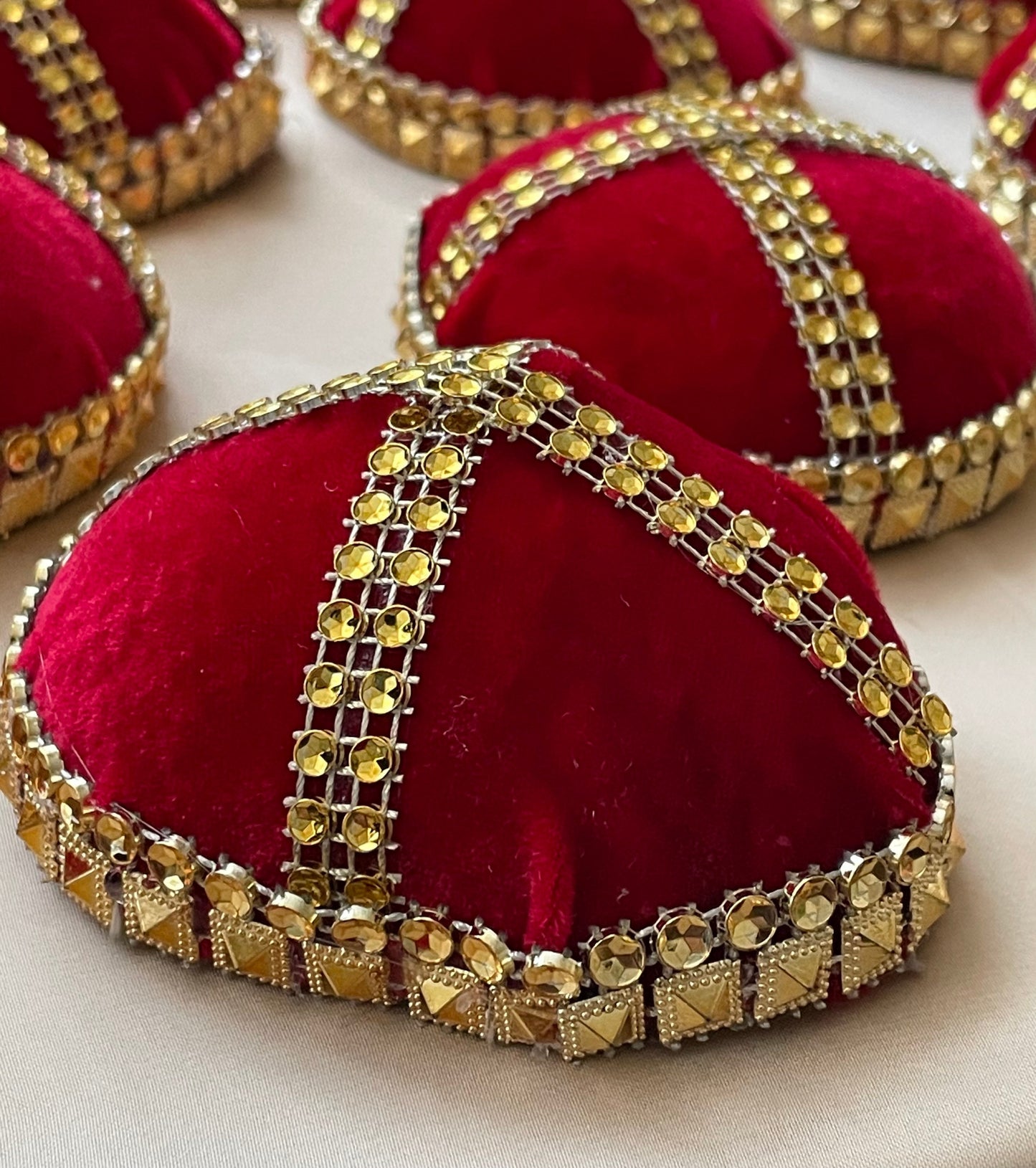 10 x Thuttis Coconut Halves Nariyal essential Sikh Wedding Ladies Milni Half Coconut Tutti Thamboolam Indian Wedding Accessory Asian