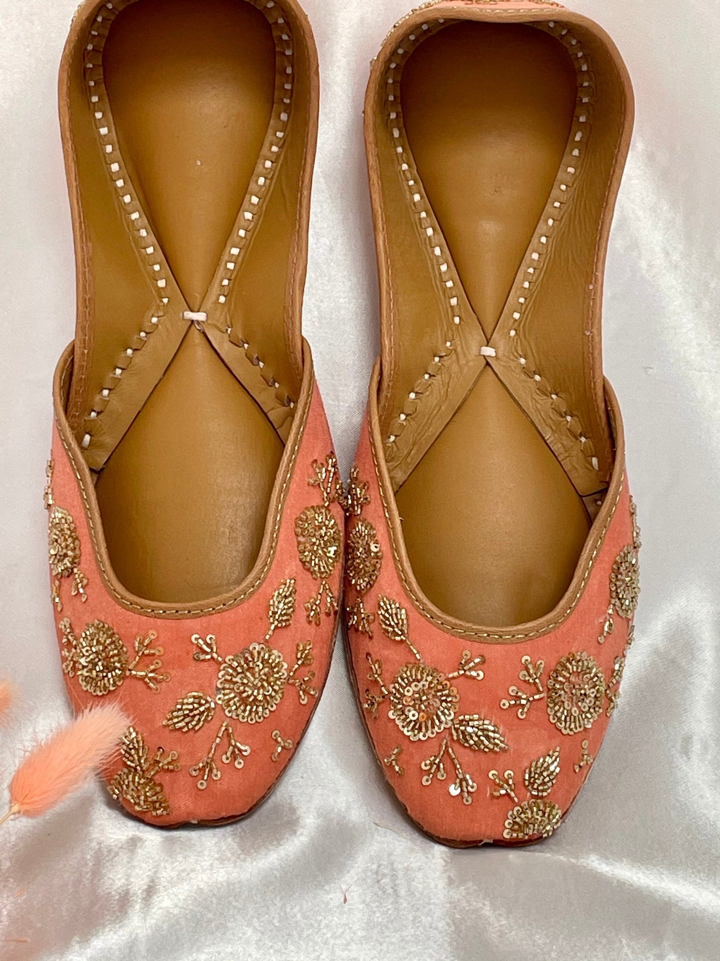 Peach Juttis Punjabi Jooti Women Shoes Khussa Embroidered pumps Bridal Shoes