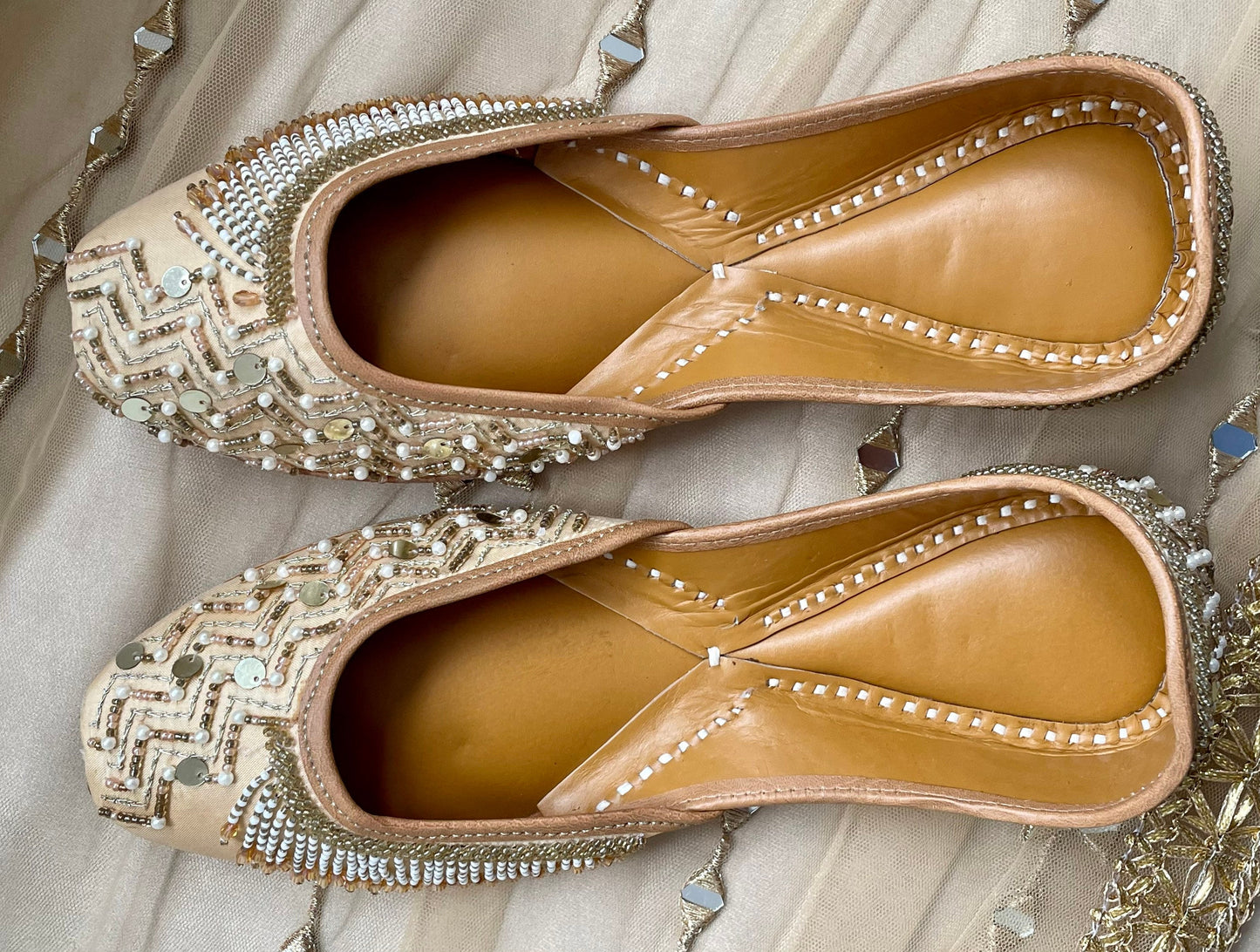 Nude Juttis Punjabi Jooti Moving tassel Women Shoes Khussa Embroidered pumps Bridal Shoes